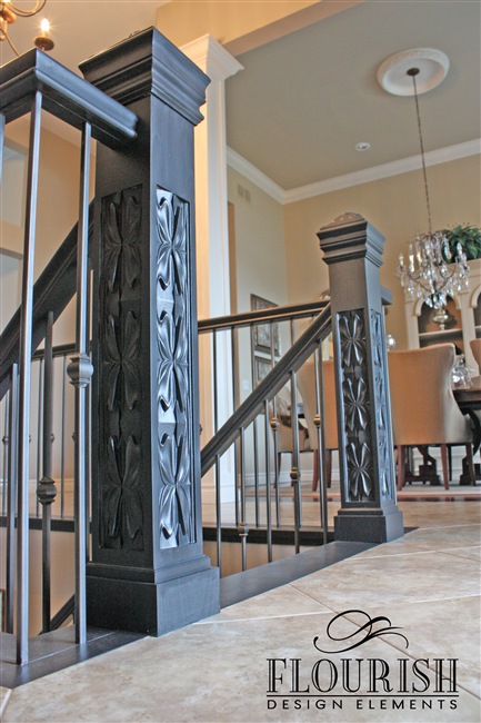 Papillon_Newel Post_W_Bella&Bella 2